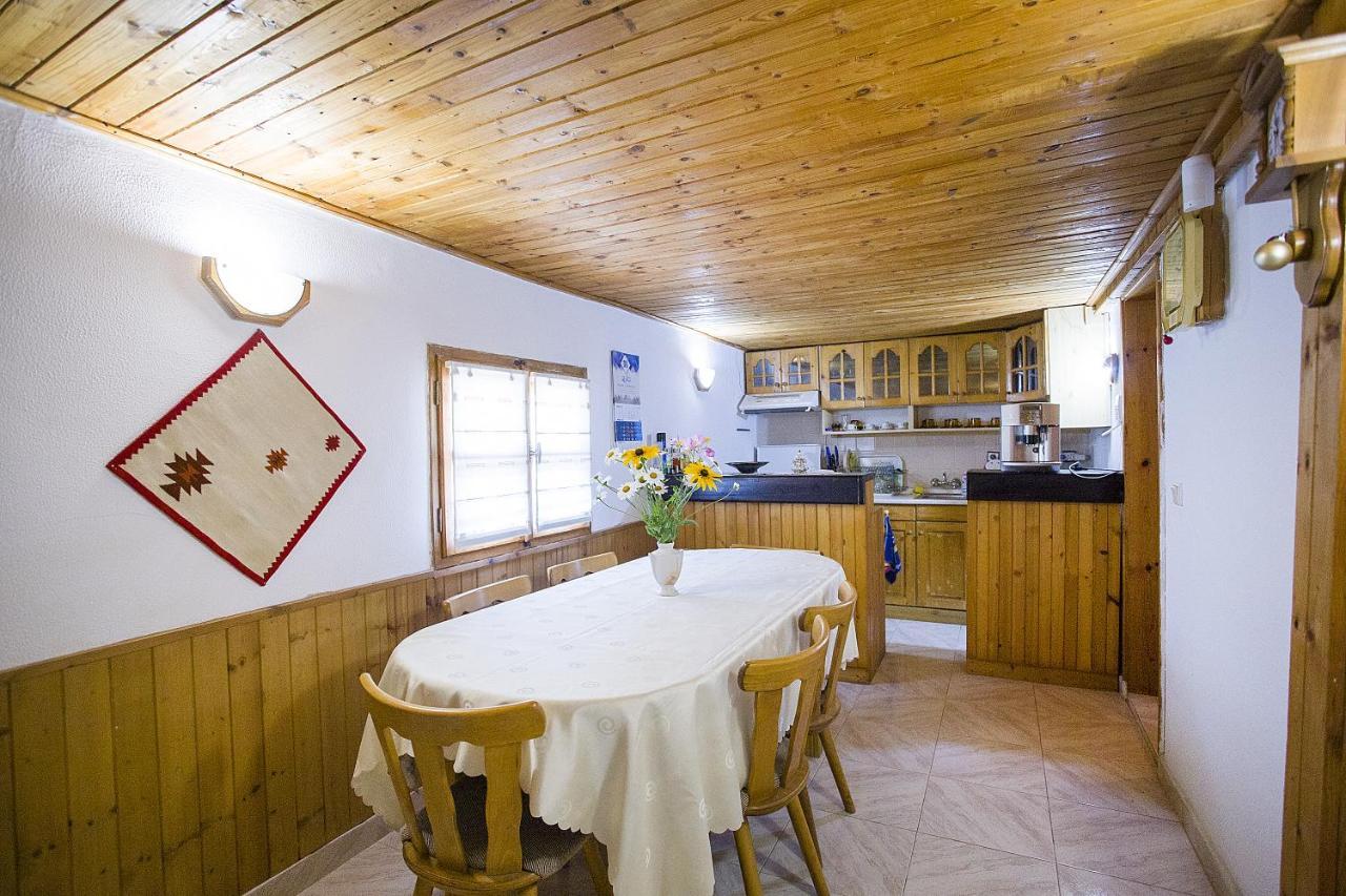 Хаджикольовата Къща Villa Medven Exteriör bild